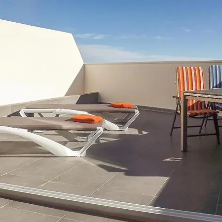 Apartament Lovely In With Wifi Piles